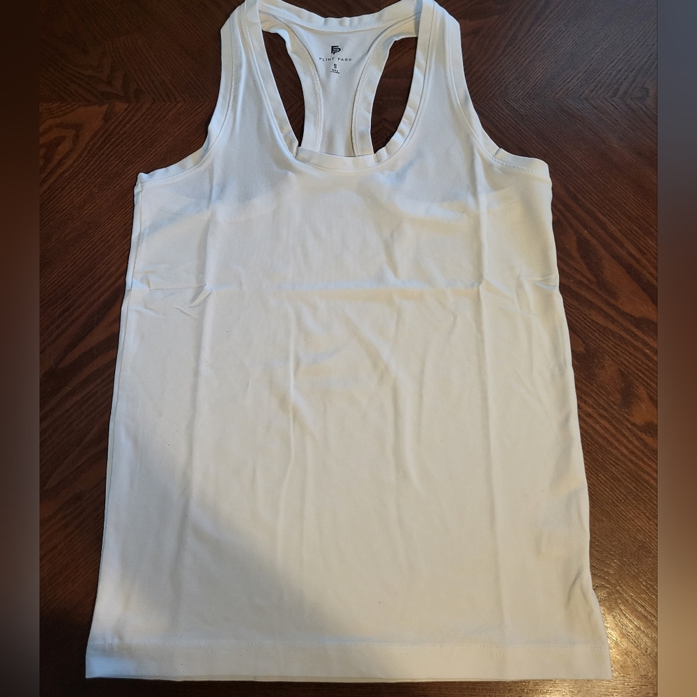Flint Park Women's Volley Tank White Size Small 4 Way Stretch New With Tags Tags